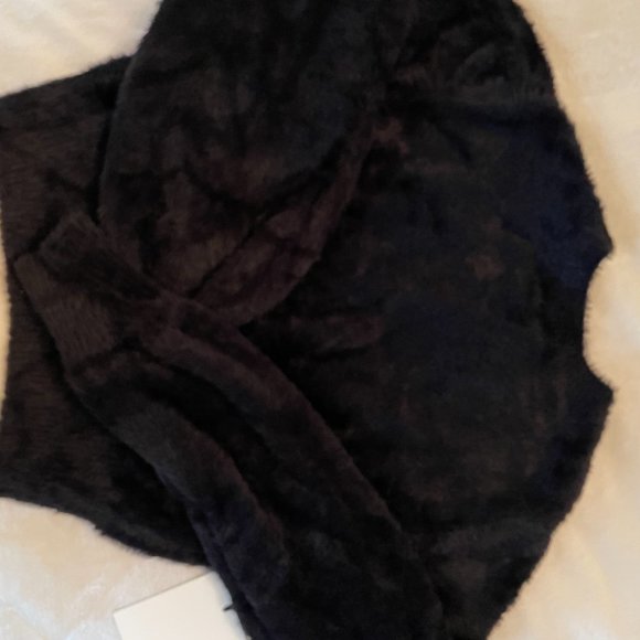 Sunday Best Aritiza Kitten Sweater Knit Black NWT cozy sweatshirt top blouse - Picture 5 of 8